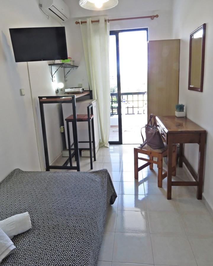 Debby Apartments Ialysos  Bilik gambar
