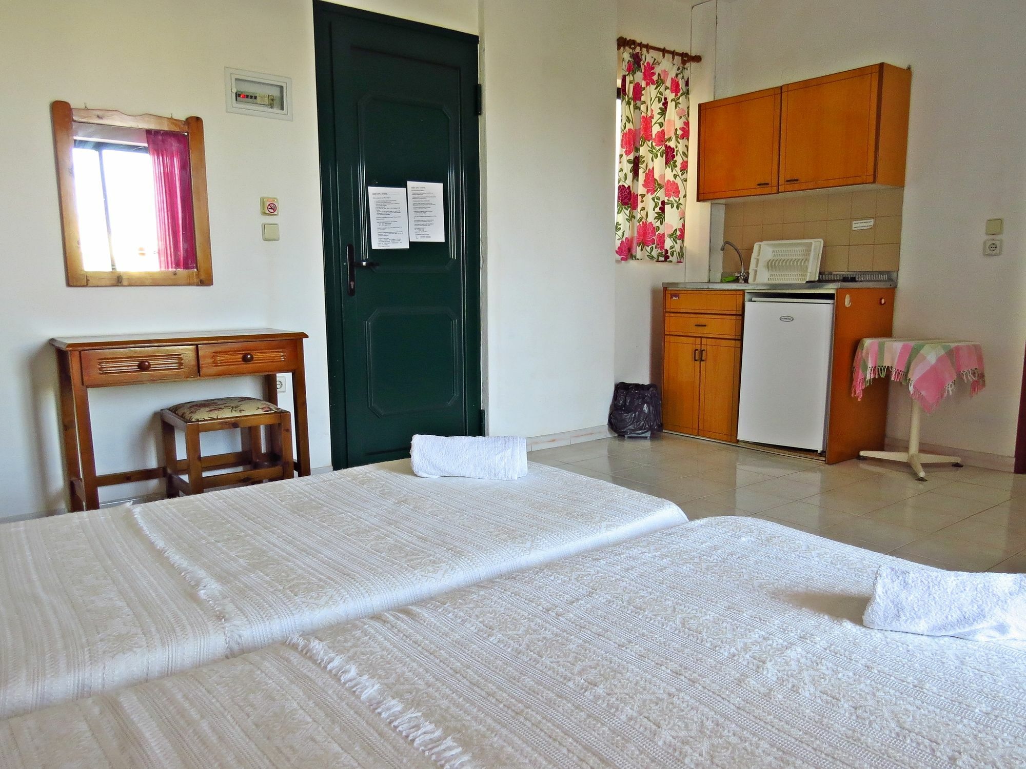 Debby Apartments Ialysos  Luaran gambar